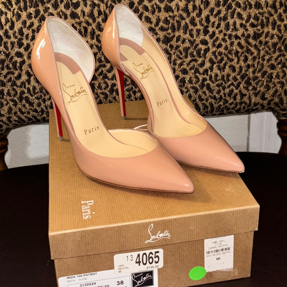 Christian Louboutin So Kate Patent pumps
